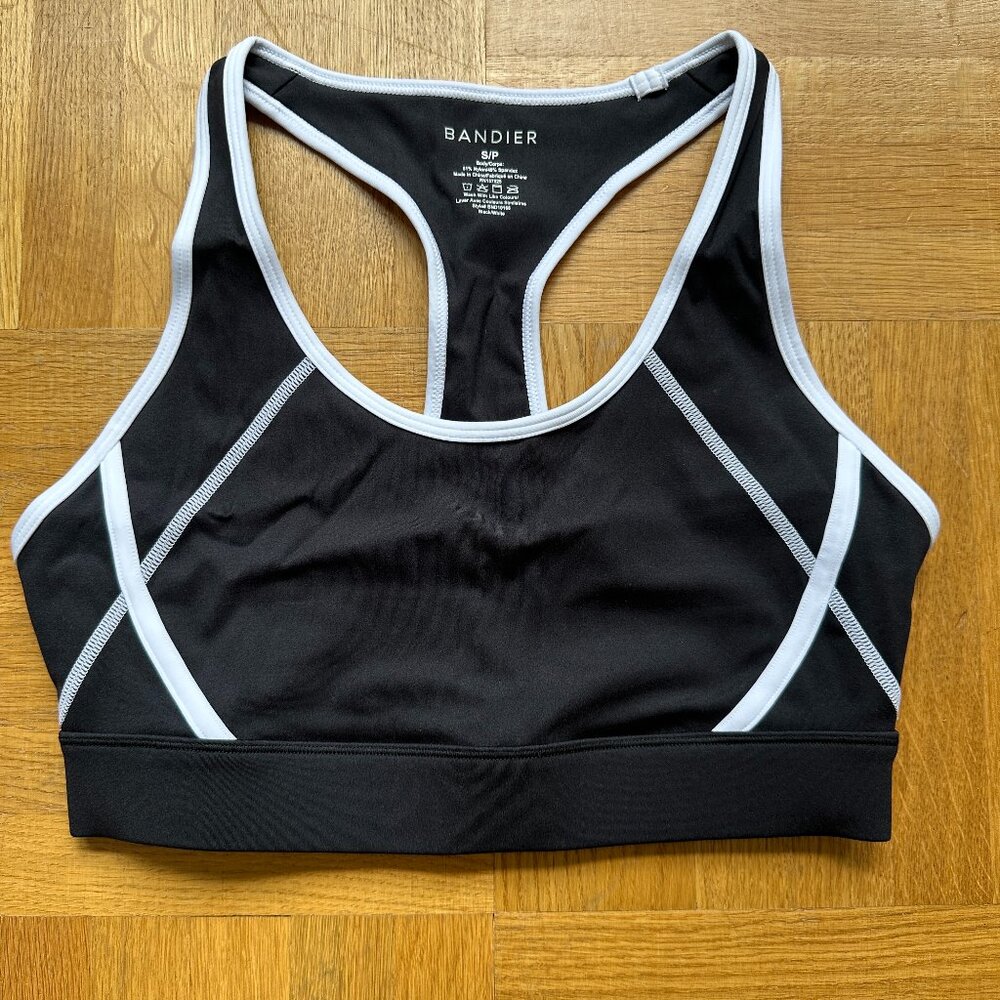 Bandier Center Stage Black/White Contrast Seam Sports Bra NWOT size Small